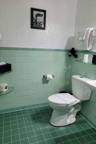 family_unit_bathroom